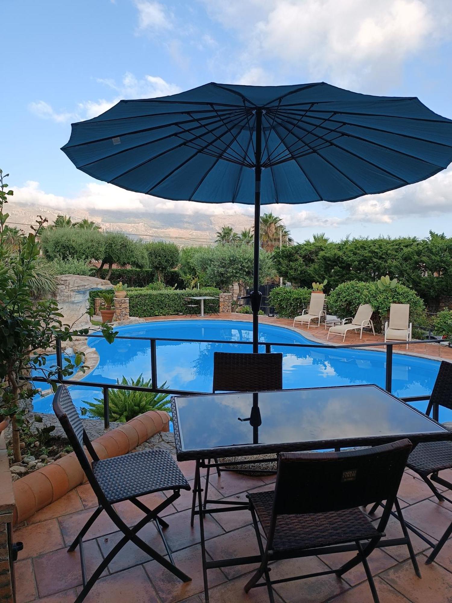 Bed and Breakfast Casolare Giummari Каріні Номер фото